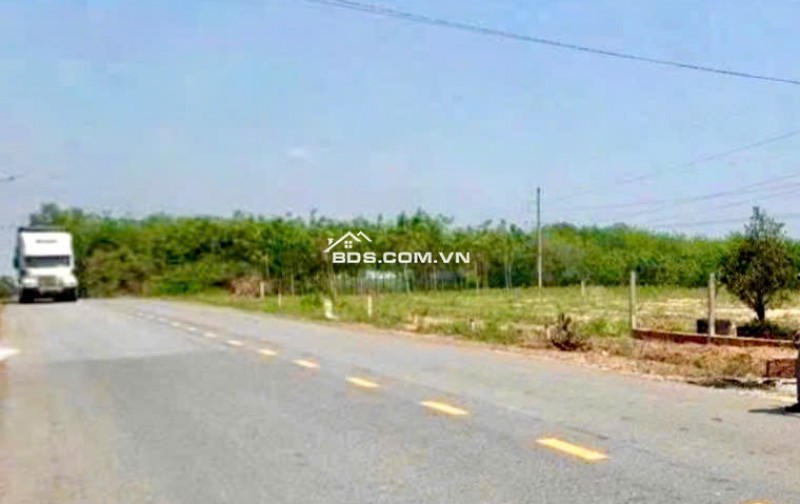 CẦN BÁN 1025M2 ĐẤT SHR NGAY KHU CÔNG NGHIỆP CÔNG NHÂN LÀM VIỆC ĐÔNG. GIÁ 190TR