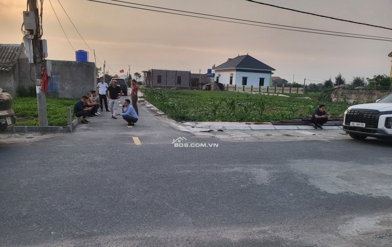 Cần bán nhanh lô đất gần ngay bãi tắm quất lâm