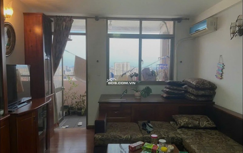 Chung cư Screc , P12, Q3, nội thất, 2p, 2wc, 85m2, giá 13tr/tháng