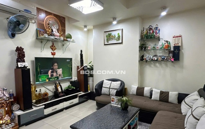 Chung cư Ruby Garden, Nguyễn Sỹ Sách, P15, Tân Bình, 82m2, 2PN, 2WC, 10tr/th.