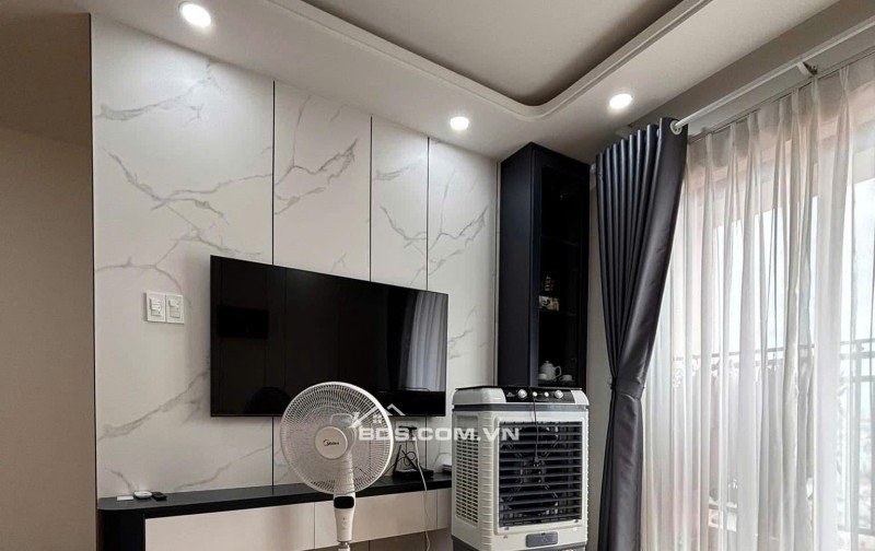 Chung cư Carillon 1, Hoàng Hoa Thám, TB: 70m2, 2p ngủ, ban công 12tr/th.