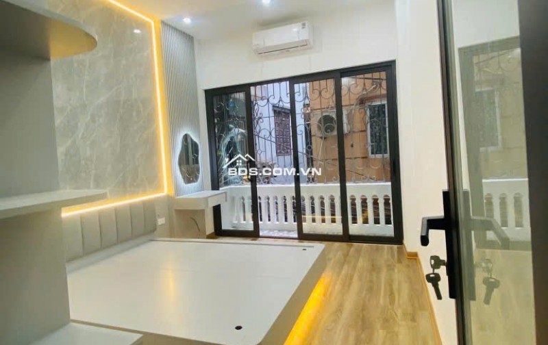 SIÊU PHẨM ĐƯỜNG LÁNG - GIÁP RANH CẦU GIẤY - VỊ TRÍ CỰC HIẾM 79M CHỈ 15.8 TỶ