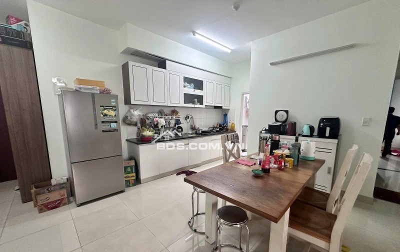 Chung cư Oriental Plaza, Âu Cơ, Tân Phú: 15tr/th, 110m2, 3pn, 3wc có nội thất.