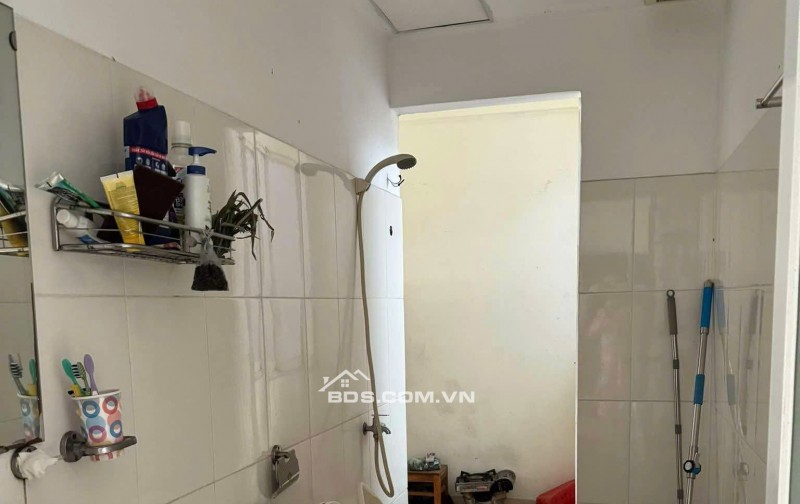 Chung cư 10A Trần Nhật Duật, Tân Định, Q1: 75m2, 2PN, nội thất 12tr