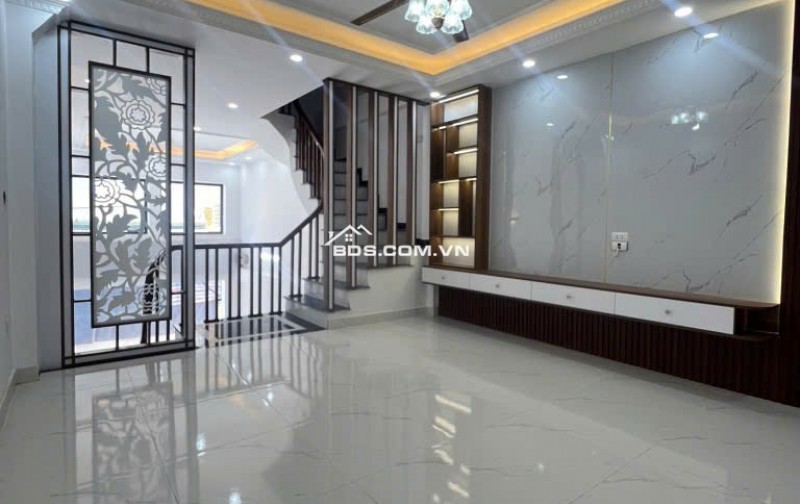 Bán nhà 54m2*5 tầng Vĩnh Quỳnh - Thanh Trì, ô tô đỗ của, Giá đầu tư