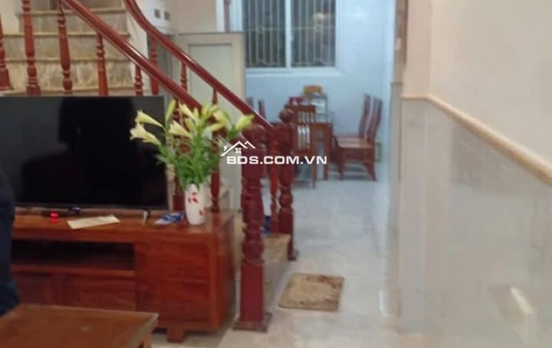 BÁN NHÀ ĐẠI TỪ HOÀNG MAI 7.4TỶ 42M NHÀ ĐẸP 5 TẦNG TRƯỚC NHÀ SH QUAY ĐẦU QH NGON