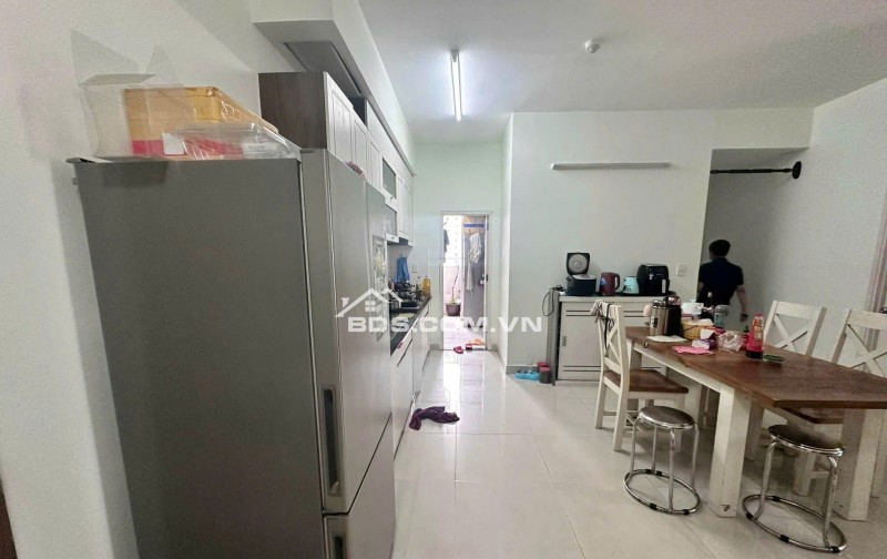 Chung cư Oriental Plaza, Âu Cơ, Tân Phú: 15tr/th, 110m2, 3pn, 3wc có nội thất.