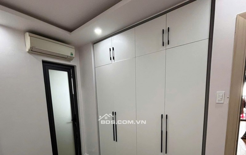 Chung cư Carillon 1, Hoàng Hoa Thám, TB: 70m2, 2p ngủ, ban công 12tr/th.