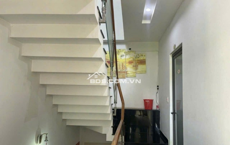 Căn nhà nghỉ đẹp và có dòng tiền tốt gần cầu vượt ngã ba Huế, TP. Đà Nẵng