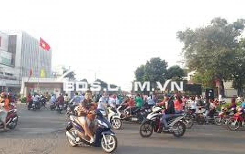 BÁN 2 SÀO 32X66=2112M2 SỔ RIÊNG, NGÀY KCN BECAMEX GIÁ 280TR