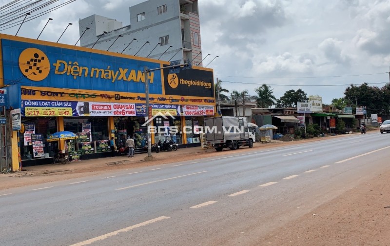 CẦN BÁN 2 LÔ 550M2 SẴN T.CƯ SÁT BÊN CHỢ, TRƯỜNG HỌC ĐƯỜNG THÔNG VÀO KCN. GIÁ 239TR