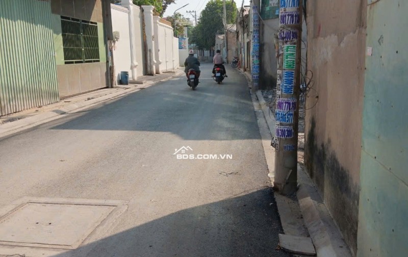 Bán đất, xưởng 2000m2 , hẻm 12m Bình Thành, gần đường A8, 30x75, 90 tỷ