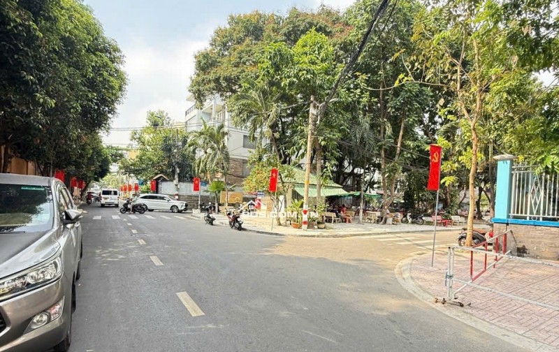 CĂN NHÀ MẶT PHỐ LÊ SAO - PHÚ THẠNH - TÂN PHÚ: 4.1x19m ,75M2, 2 TẦNG, 3PN, GIÁ 9.2 TỶ TL