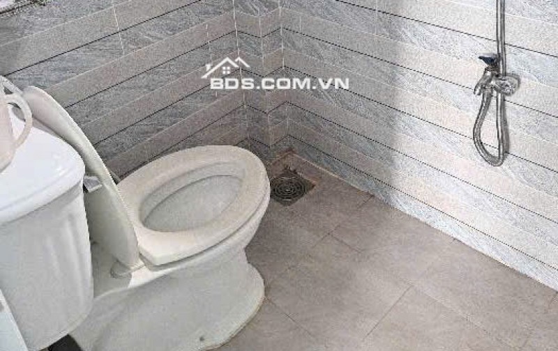 Bán nhà mới xây sát bên KCX Tân Thuận, diện tích 30m2, 2 lầu chắc chắn, chỉ 2.6 tỷ công chứng ngay