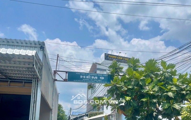 Bán Nền DT: 7,54 (nỡ hậu 7,73) x 19 = 143,9m2 Full Thổ Cư Hẻm 9 Võ Văn Kiệt