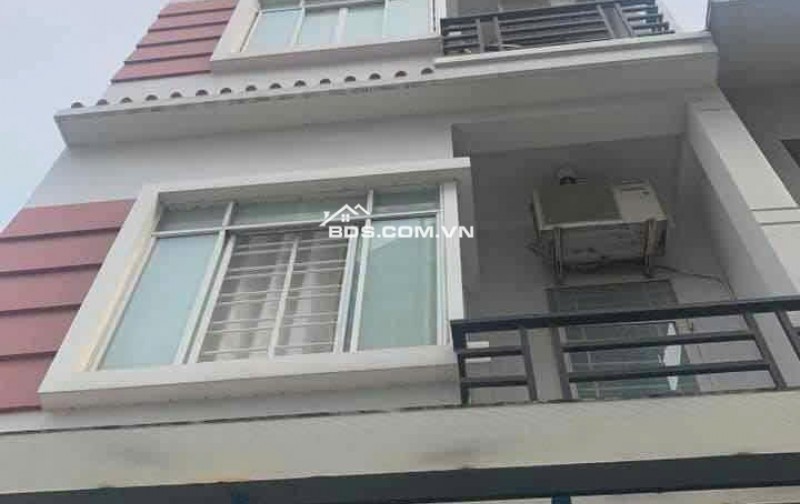 Bán gấp nhà riêng 64m2, 4PN, 5WC tại Nguyễn Văn Quỳ, Q7, TP.HCM chỉ với 6 tỷ VND
