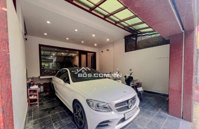 Liền kề VIP Lạc Long Quân - View Hồ – Ô tô vào nhà – 83m² x 6T, MT 5.5m – Thang máy