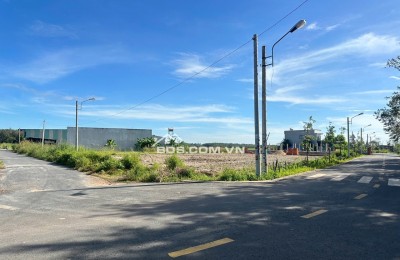 KD THUA LỖ BÁN GẤP GÓC 2MT 1.675M2 ĐẤT ĐƯỜNG THÔNG RA KCN, NHÀ MÁY ĐANG H.ĐỘNG. GIÁ 170TR