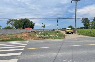 Bán đất MT QL50, 100m2 5x20m.Giá 700triệu. TP Gò Công.SHR sang sổ ngay