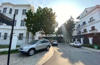 BIỆT THỰ VINHOMES RIVERSIDE, LONG BIÊN, THANG MÁY CHÂU ÂU, NỘI THẤT CAO CẤP, 96M2*5T, GIÁ 39.6 TỶ