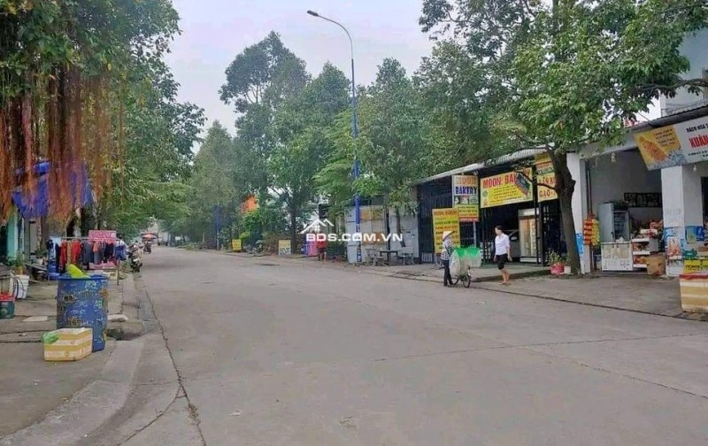 ĐẤT THỔ CƯ 5X40=200M2 SHR, ĐƯỜNG 12M, DÂN ĐÔNG, SÁT CHỢ, GIÁ 290 TRIỆU