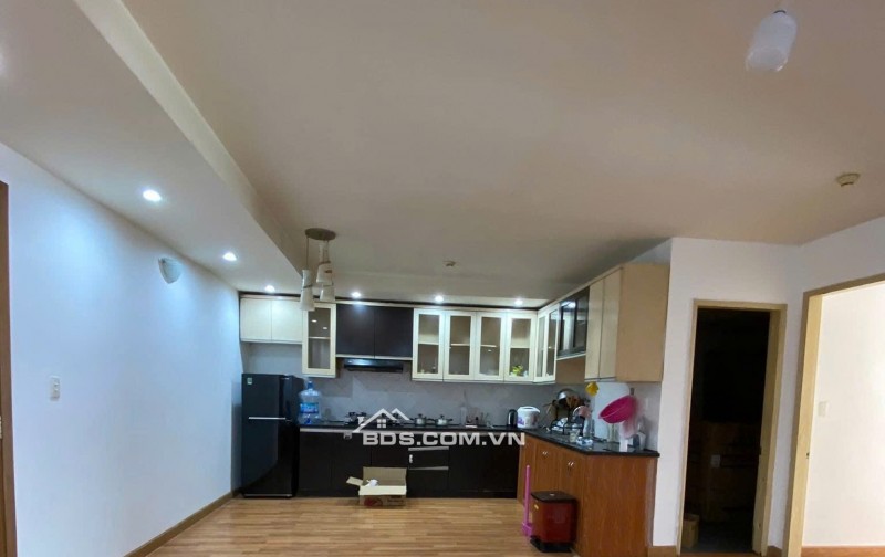 Chung cư Bầu Cát 2, Tân Bình, 110m2, 3PN, 2WC, Nt cơ bản, 12tr/tháng.