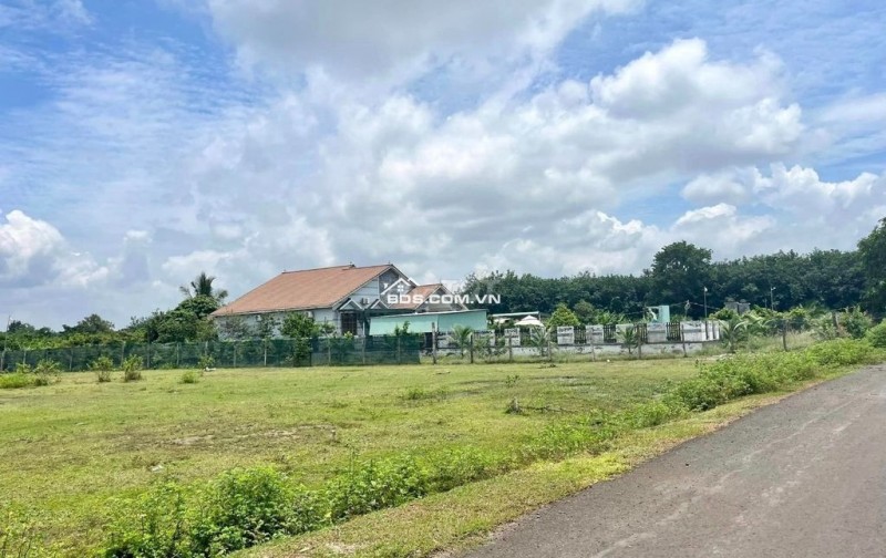 BÁN GẤP 3 LÔ 15X40=600M2 SHR THỔ CƯ, NGAY KCN, DÂN CƯ ĐÔNG GIÁ 195 TRIỆU