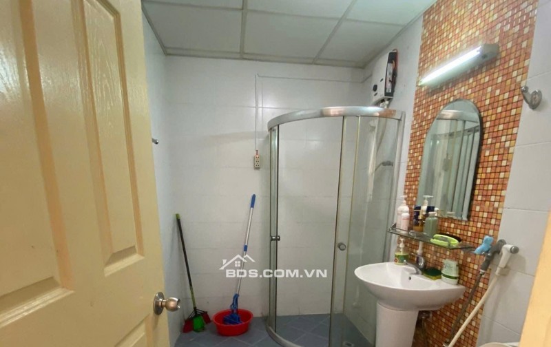 Chung cư Bầu Cát 2, Tân Bình, 110m2, 3PN, 2WC, Nt cơ bản, 12tr/tháng.