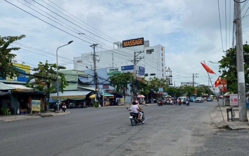 Nhà mặt tiền đẹp đường Hà Hoàng Hổ, Long Xuyên, An Giang