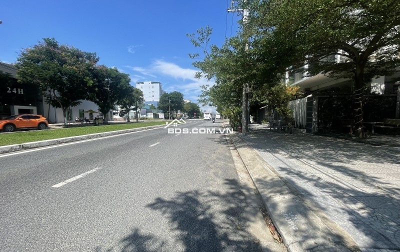 Lô đất 250m2  mặt tiền Nguyễn Tất Thành -Thanh Khê-Giá chỉ 32 tỷ