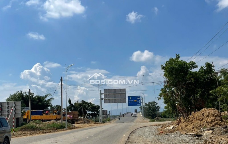 Bán lô đất mặt tiền gần cầu nối nút giao cao tốc Dầu Dây - Phan Thiết