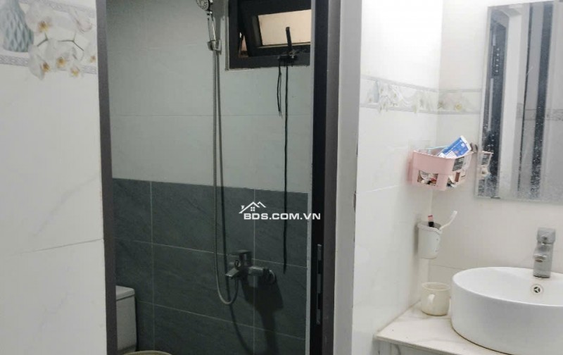 BÁN NHÀ GÁC LỬNG ĐÚC 2 MẶT KIỆT OTO TẠI HOÀ KHÁNH NAM, DT 73M2 SHR CHỈ 2.39 TỶ. LH:0977636055.