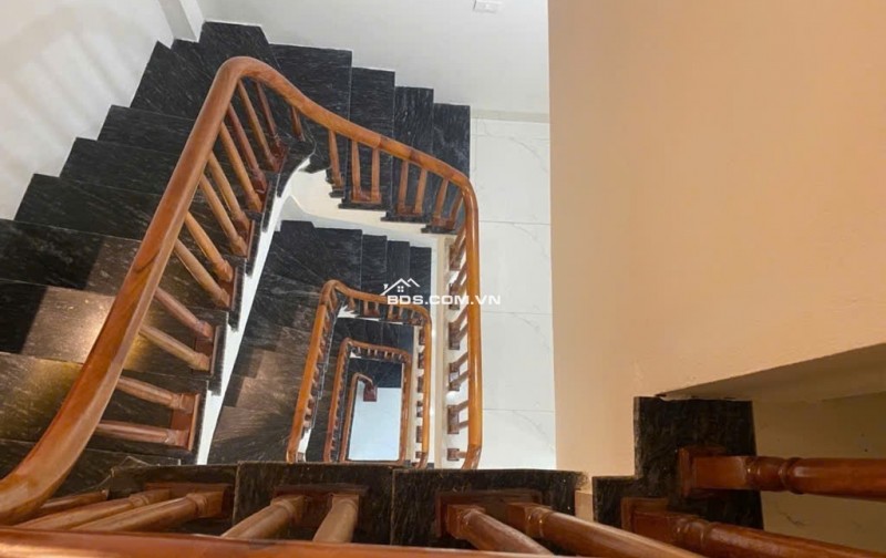 Bán nhà Trạm Trôi, Hoài Đức, 5 Tầng x 46m2. Giá: 5,15 tỷ