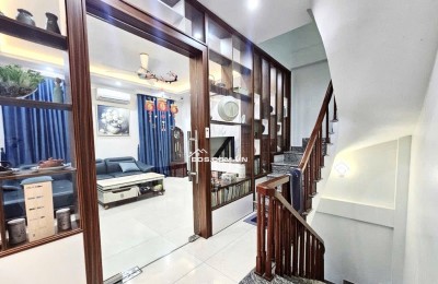 NHÀ MỚI ĐẸP - LÔ GÓC - NGÕ THÔNG - GARA Ô TÔ - 3 BƯỚC RA MẶT PHỐ - SAU QUY HOẠCH RA MẶT PHỐ