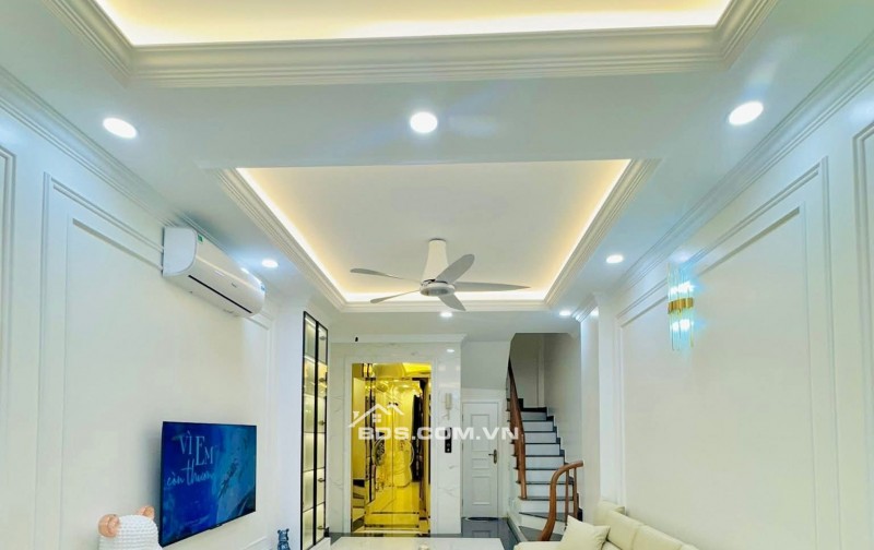 Nhà Đẹp Ngõ Ô TÔ Dương Văn Bé, Hai Bà Trưng 38 m, 6 tầng, mt 3.5m, giá 13.5 tỷ