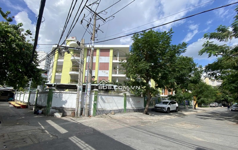 Cần bán Gấp nhà hẻm 240 Nguyễn Văn Luông ,Phường 11 ,Quận 06.