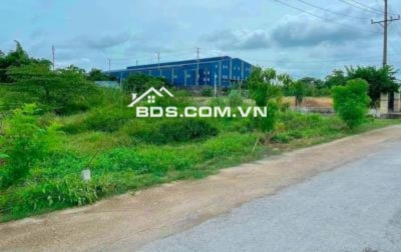 KẸT TIỀN BÁN GẤP 2012M2 ĐẤT SHR NGAY TRUNG TÂM THỊ XÃ SÁT CHỢ, TR. HỌC SẦM UẤT. GÍA 150TR