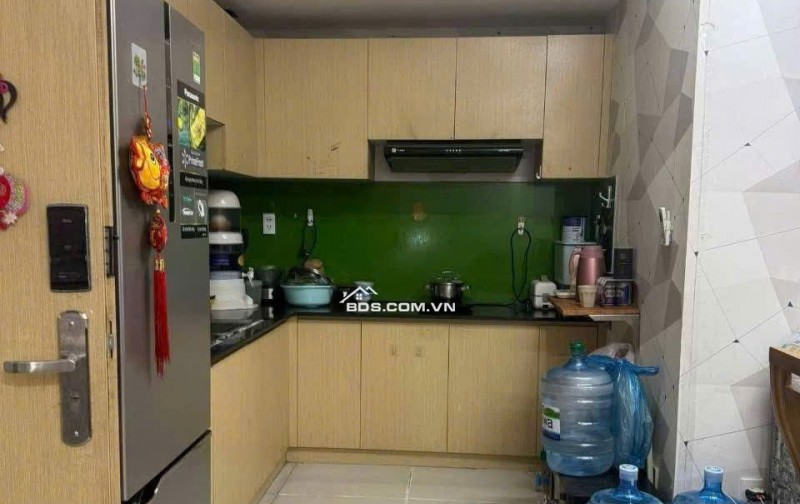 Chung cư Miếu Nổi, Vũ Huy Tân, BT: 77m2, 2p ngủ có ban công, 11tr.