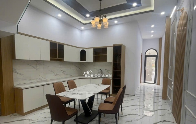 Nhà lầu 168m2, Cách KCN Cầu Tràm 4p chạy xe