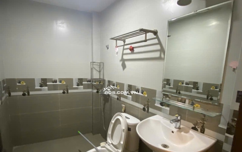 Cho thuê Căn hộ dịch vụ giá rẻ tại ngõ 294 Kim Mã, Ba Đình. View cực thoáng. Chỉ 7tr