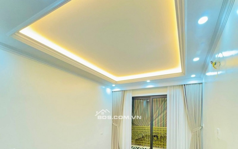 Nhà Đẹp Ngõ Ô TÔ Dương Văn Bé, Hai Bà Trưng 38 m, 6 tầng, mt 3.5m, giá 13.5 tỷ