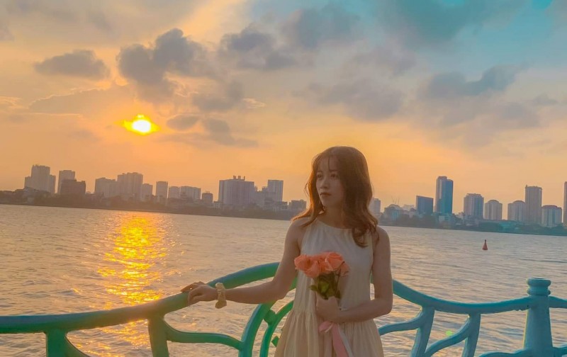 Bán nhà mặt ngõ Võng Thị 35m, mặt tiền 5.73, 6 tầng, oto đỗ cửa!