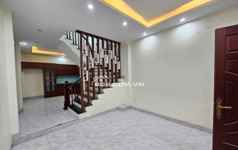 BÁN NHÀ CHÍNH CHỦ TỰ XÂY – NGÕ RỘNG – CÁCH Ô TÔ TRÁNH 10M – GẦN AEON LONG BIÊN – GIÁ CHỈ 5.X TỶ