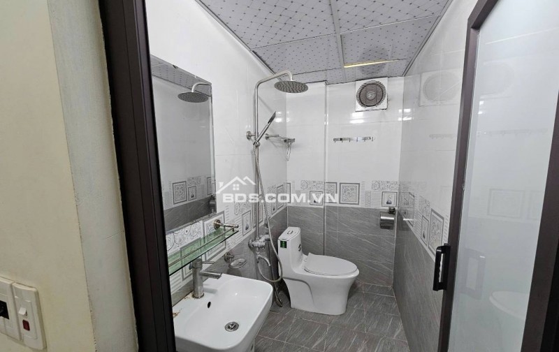 BÁN NHÀ CHÍNH CHỦ TỰ XÂY – NGÕ RỘNG – CÁCH Ô TÔ TRÁNH 10M – GẦN AEON LONG BIÊN – GIÁ CHỈ 5.X TỶ