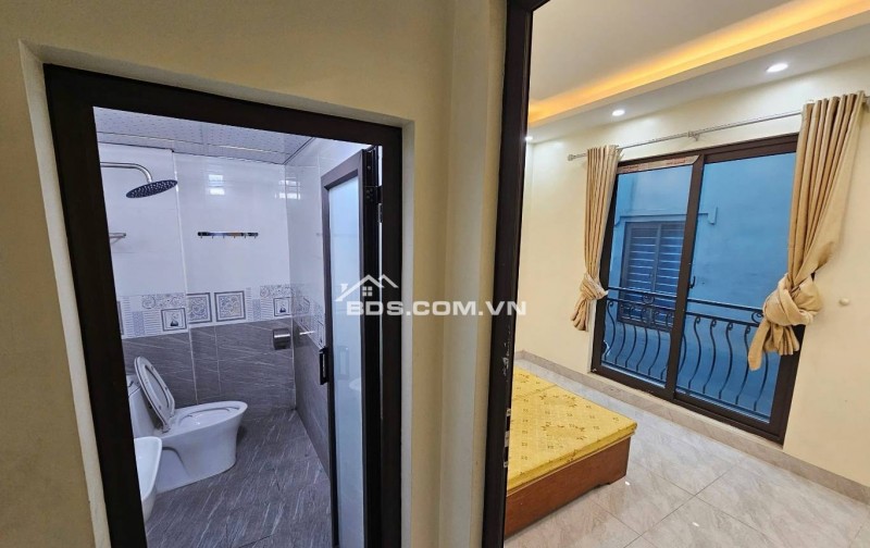 BÁN NHÀ CHÍNH CHỦ TỰ XÂY – NGÕ RỘNG – CÁCH Ô TÔ TRÁNH 10M – GẦN AEON LONG BIÊN – GIÁ CHỈ 5.X TỶ