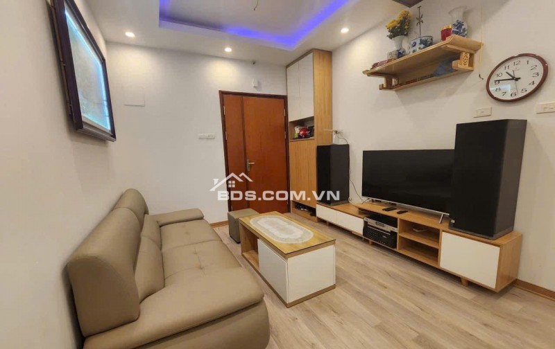 CHCC Screc Tower, Trường Sa, Q3: 73m2, 2p ngủ + có Nt giá 13tr/th