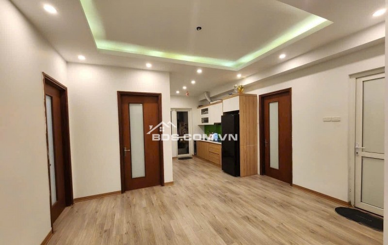 CHCC Screc Tower, Trường Sa, Q3: 73m2, 2p ngủ + có Nt giá 13tr/th