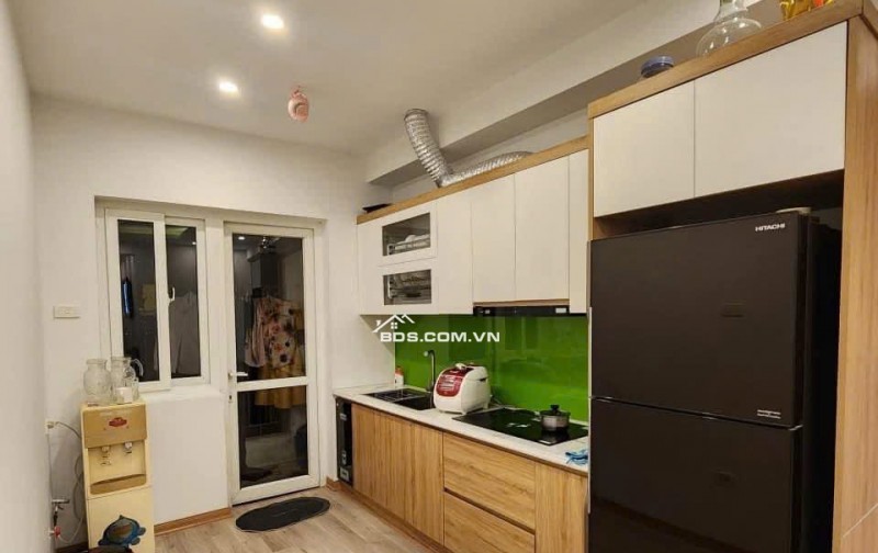 CHCC Screc Tower, Trường Sa, Q3: 73m2, 2p ngủ + có Nt giá 13tr/th