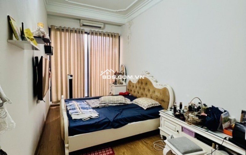 HỒ TÂY 40M NGÕ Ô TÔ VF3 ĐỖ CỬA 10M RA PHỐ 50M RA HỒ GIÁ 8 TỶ 9