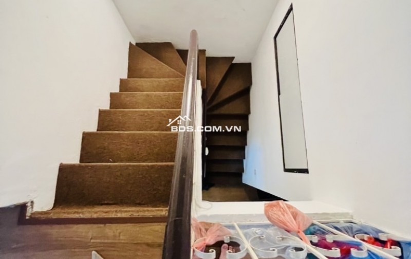 HỒ TÂY 40M NGÕ Ô TÔ VF3 ĐỖ CỬA 10M RA PHỐ 50M RA HỒ GIÁ 8 TỶ 9